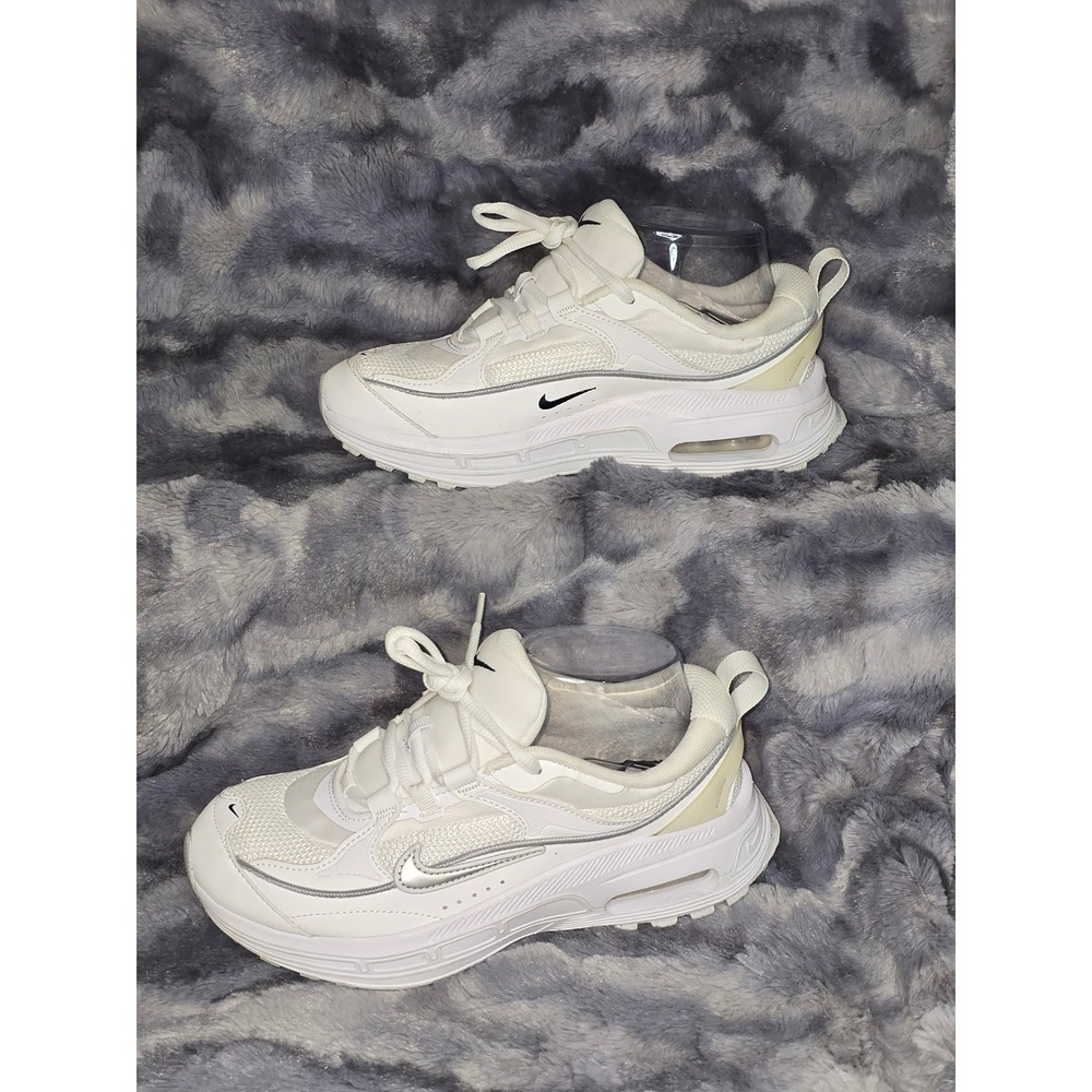 NEW Nike‎ Womens Air Max Bliss DH5128 Summit white Size 6
